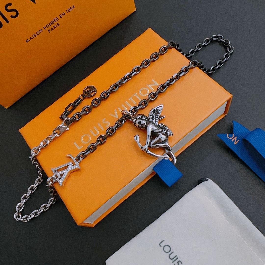 Louis Vuitton Necklaces